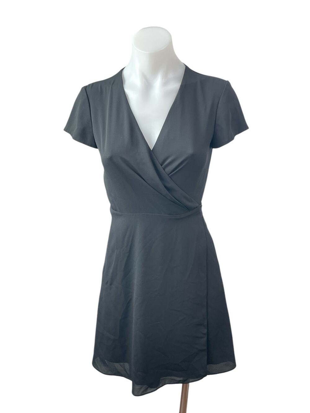 Aritzia Babaton Gray Short Sleeve V Neck A Line Tie Waist Mini Wrap Dress Sz XS